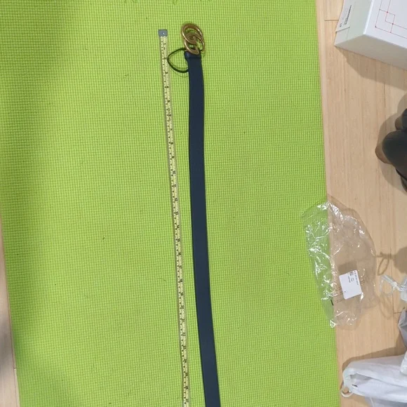 Gucci GG 3 cm gold buckle navy belt - Picture 2 of 8